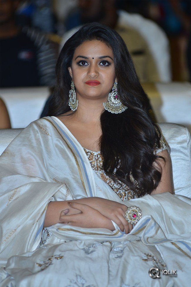 Keerthy-Suresh-at-Pandem-Kodi-2-Prerelease-Event-Photos